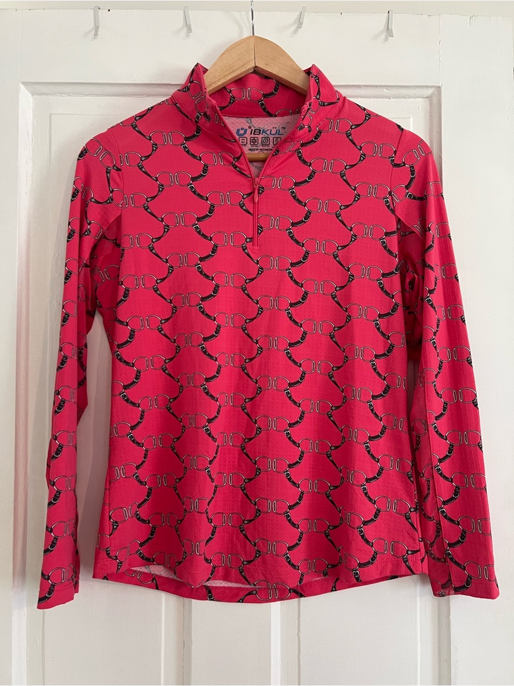 IBKUL Women’s Size Small Long Sleeve Sunshirt Pink Equestrian Pattern
